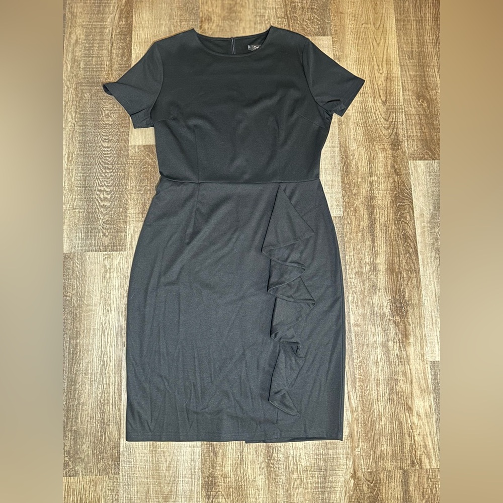Elegant Black Dress with Ruffle Detail